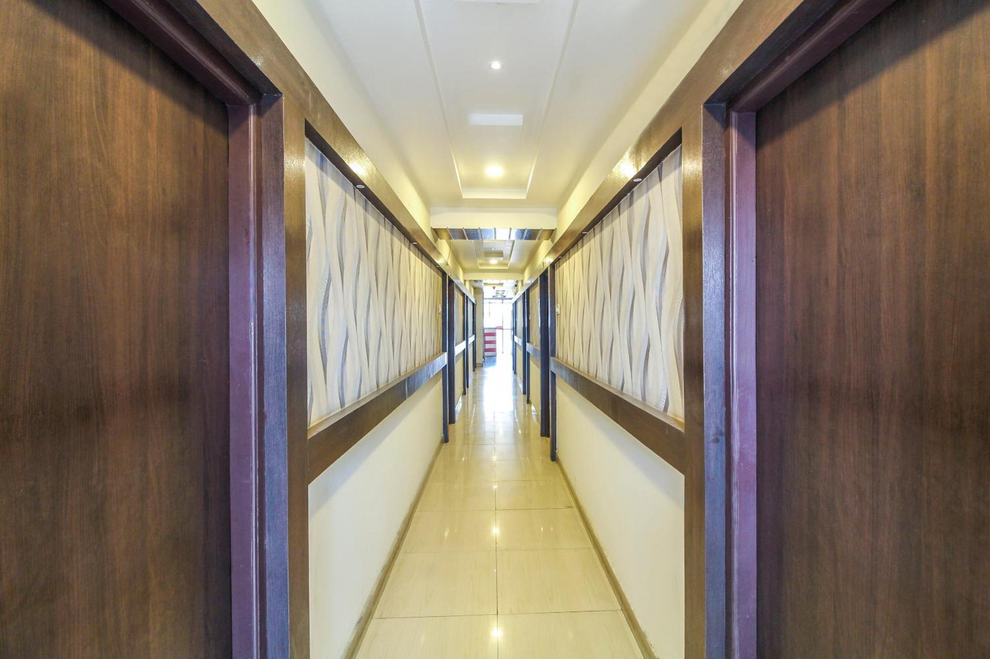 Hotel O Sri Harsha Residency Near Jntu Metro Hyderabad Exterior photo